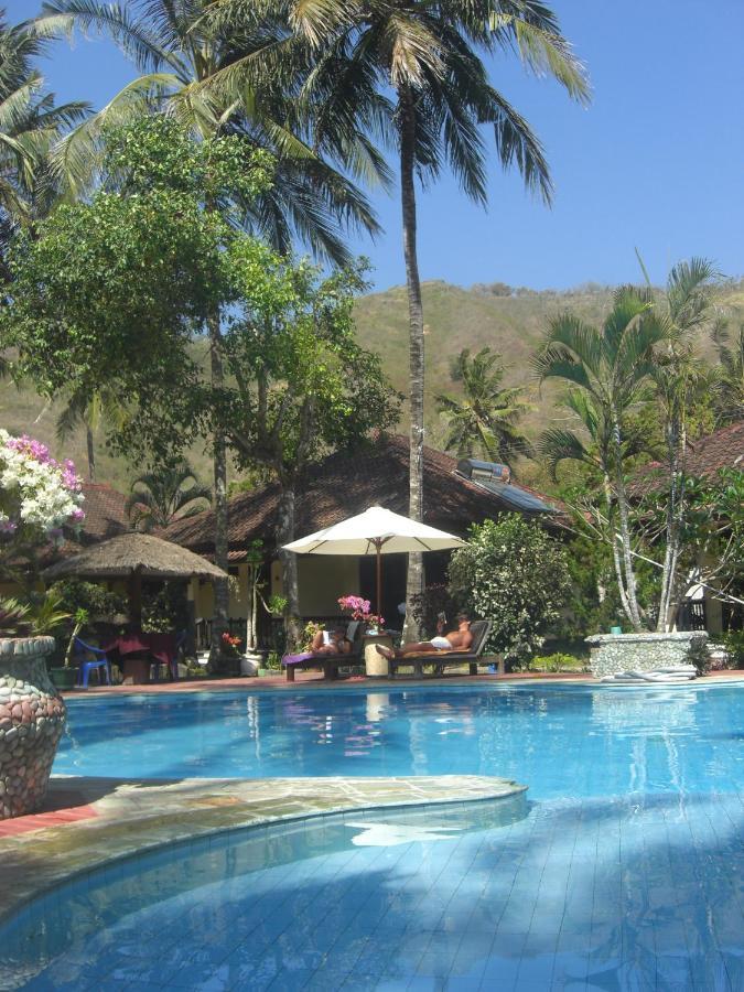 Kuta Indah Hotel Esterno foto