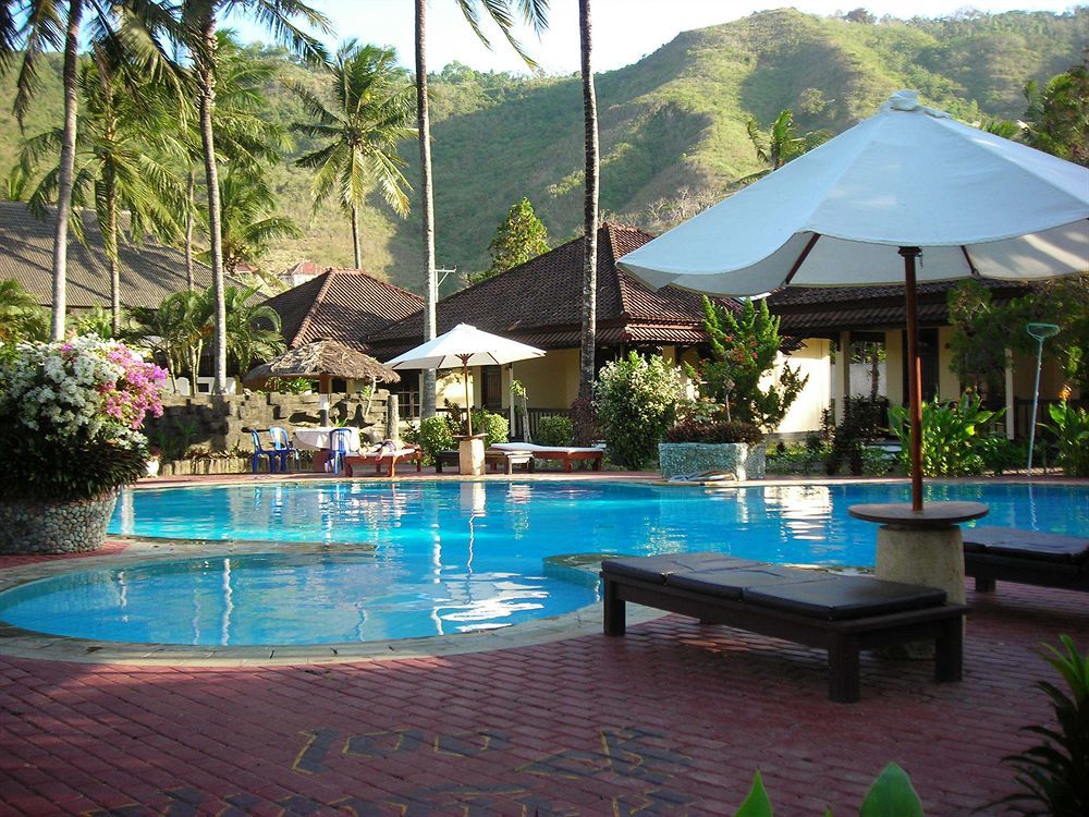 Kuta Indah Hotel Esterno foto